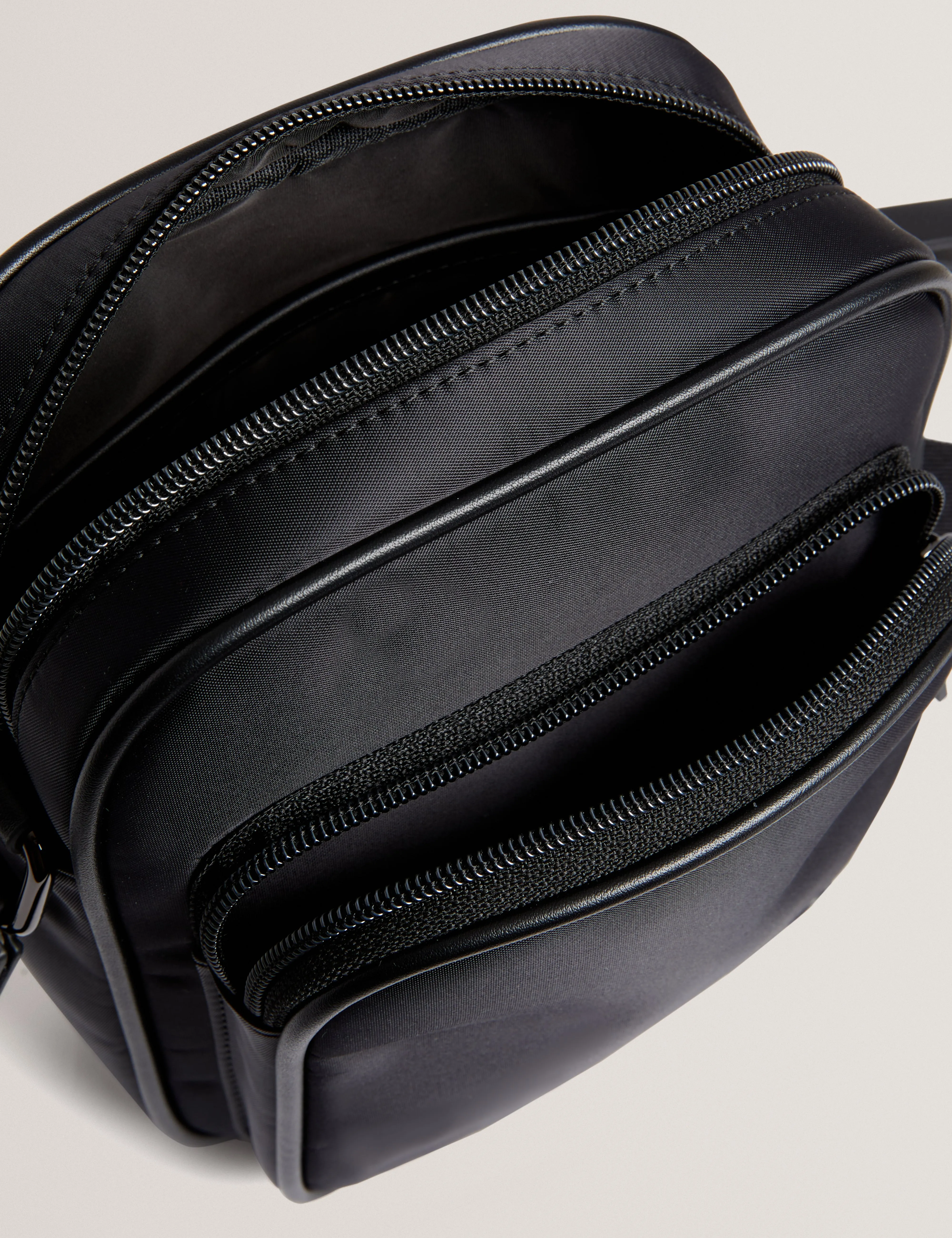 Nelvin Nylon Tb Script Flight Crossbody Bag Black