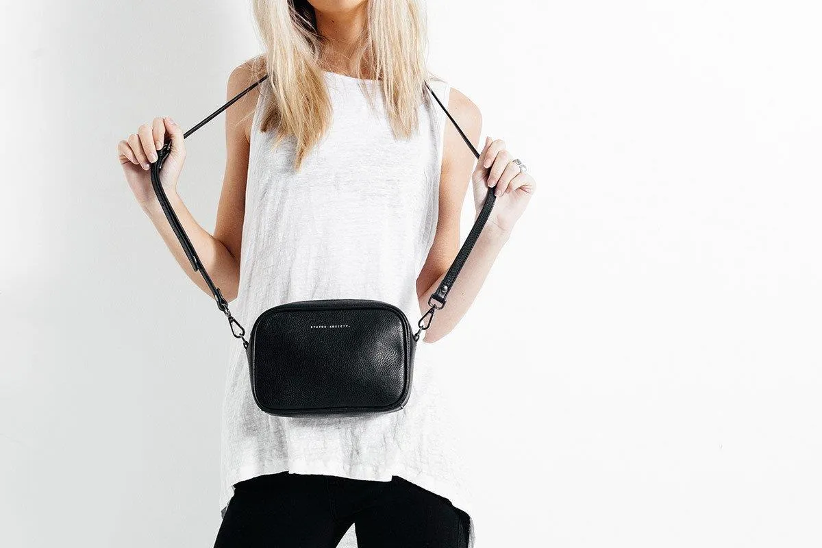 Plunder Crossbody Bag (Black)