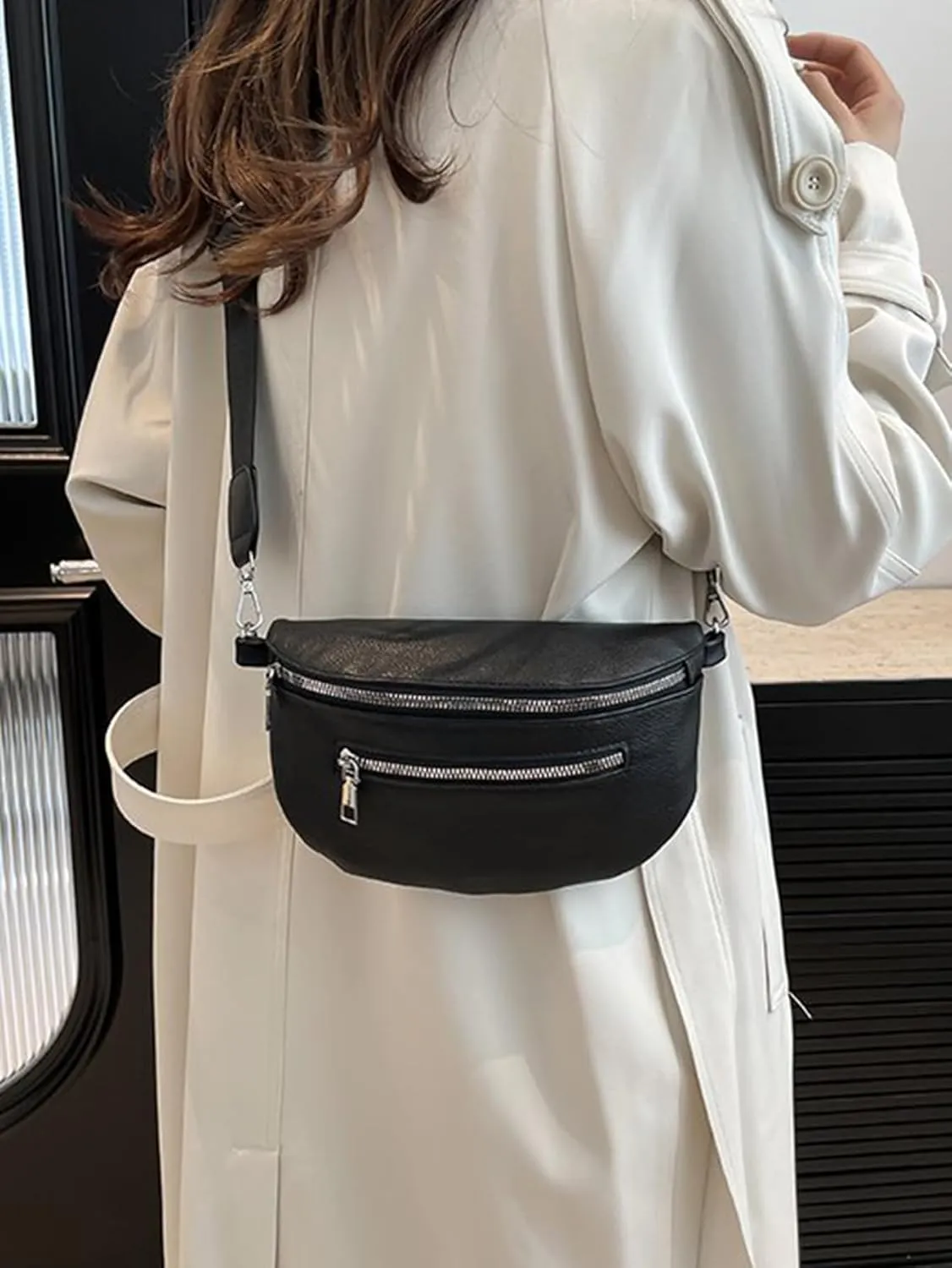 Verdusa Women's PU Leather Crossbody Bags Y2K Belt Bag Shoulder Bag with Zipper